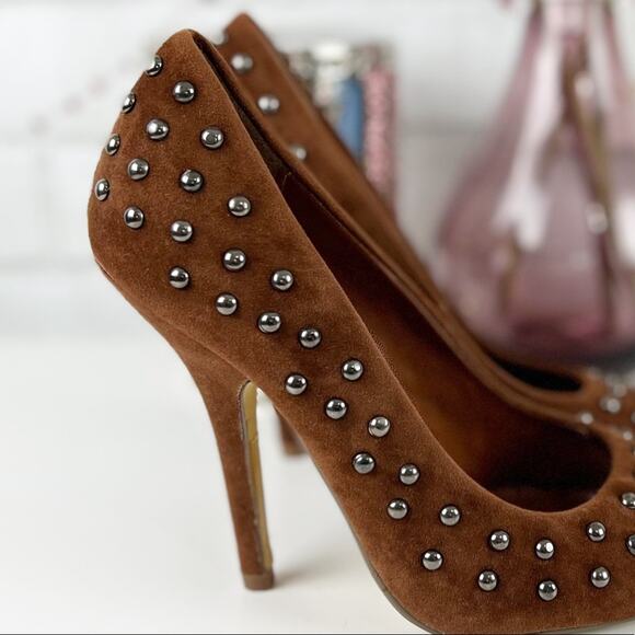 Fahrenheit Brown Faux Suede Studded Heels Size 6 - Picture 13 of 15